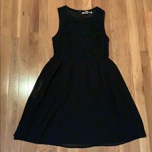 FOREVER 21 LACE DRESS XS